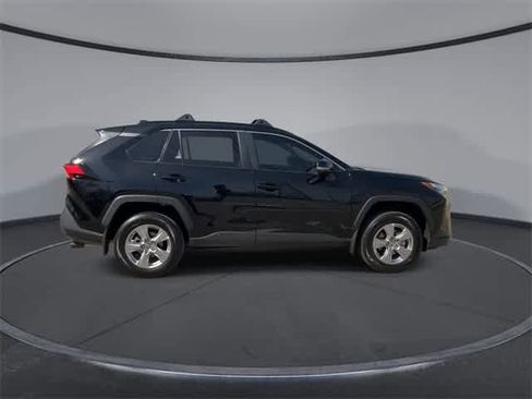 Used 2025 Toyota RAV4 XLE w/ Convenience Package image 9