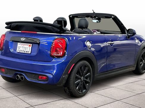 Used 2019 MINI Cooper S w/ Premium Package image 15