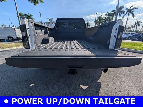 Used 2023 Chevrolet Silverado 3500 High Country w/ Technology Package image 11