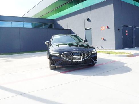 New 2026 Genesis G70 2.5T image 2