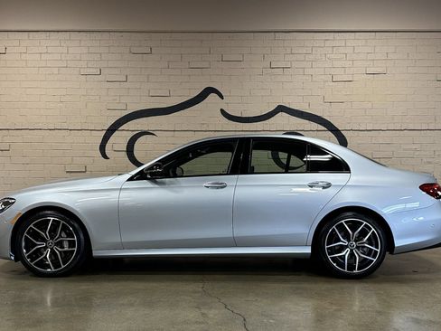 Used 2023 Mercedes-Benz E 350 Sedan image 18
