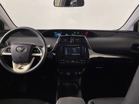 Used 2017 Toyota Prius Two image 14