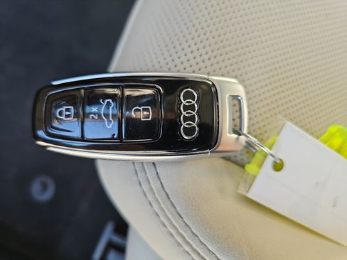 Used 2025 Audi A6 Premium Plus image 37