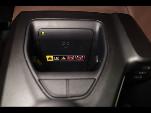 Used 2023 Toyota Crown Limited image 29