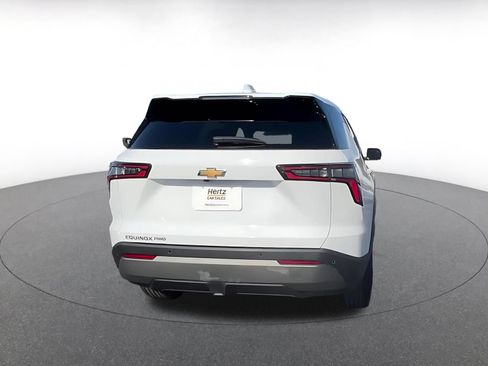 Used 2025 Chevrolet Equinox LT AWD/4WD image 10