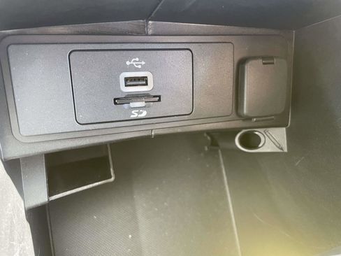 Used 2016 Ford Fusion SE FWD image 35