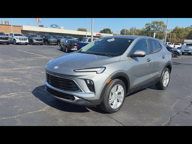 Certified 2024 Buick Encore GX Preferred w/ Comfort Package FWD image 4