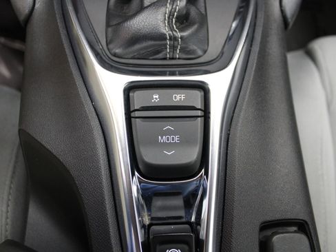 Used 2020 Chevrolet Camaro LT image 34