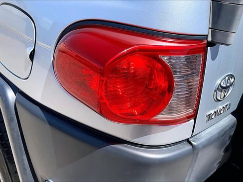 Used 2008 Toyota FJ Cruiser 2WD image 27
