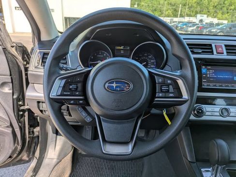 Used 2019 Subaru Outback 2.5i AWD/4WD image 9