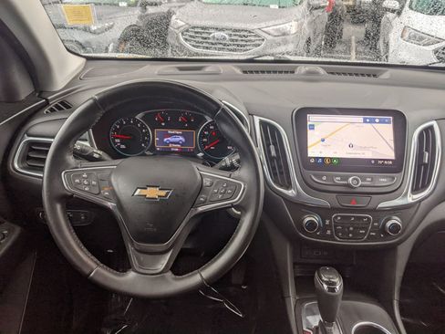 Used 2021 Chevrolet Equinox LT image 18