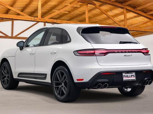Used 2023 Porsche Macan Turbo AWD/4WD image 3