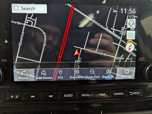 Used 2024 Nissan Pathfinder Platinum AWD/4WD image 21