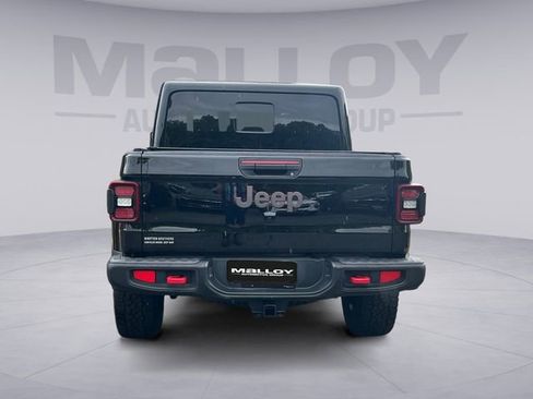 Used 2025 Jeep Gladiator Rubicon w/ Convenience Group AWD/4WD image 4