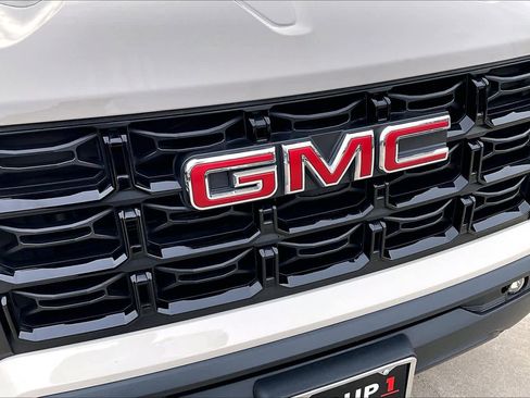 Certified 2026 GMC Canyon Elevation w/ Convenience Package RWD image 31