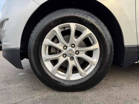 Used 2018 Chevrolet Equinox LT FWD image 9