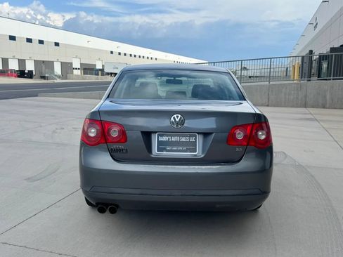 Used 2006 Volkswagen Jetta Value Edition FWD image 4