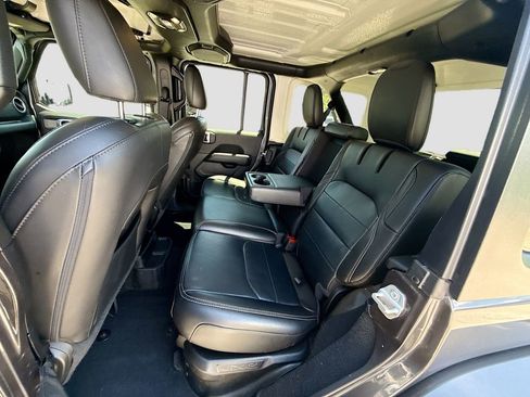 Used 2023 Jeep Wrangler Unlimited Sahara w/ Cold Weather Group image 26