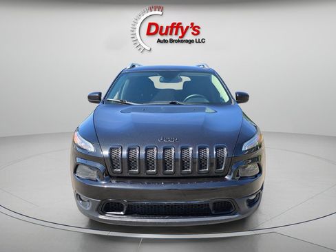Used 2016 Jeep Cherokee Latitude FWD image 13