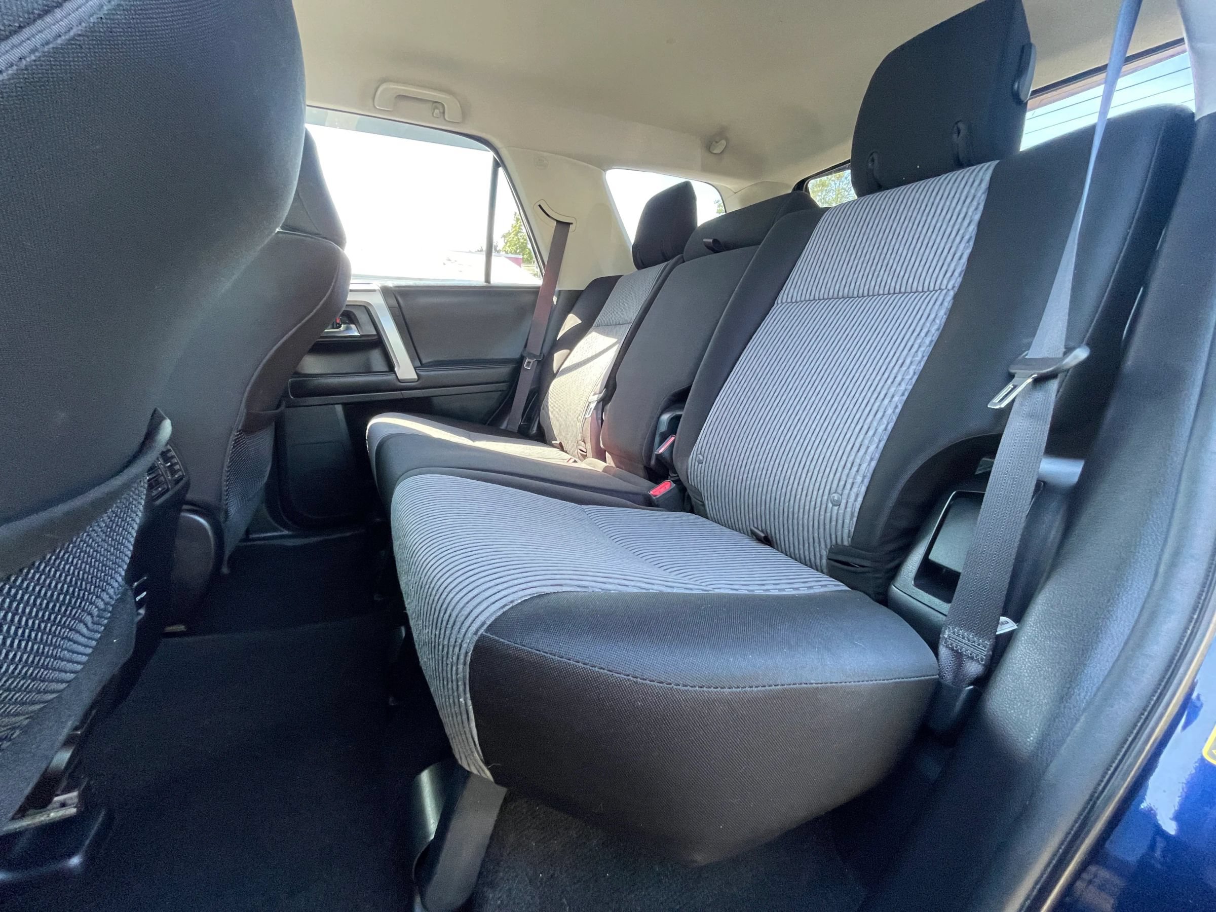 Used 2016 Toyota 4Runner SR5 AWD/4WD image 21