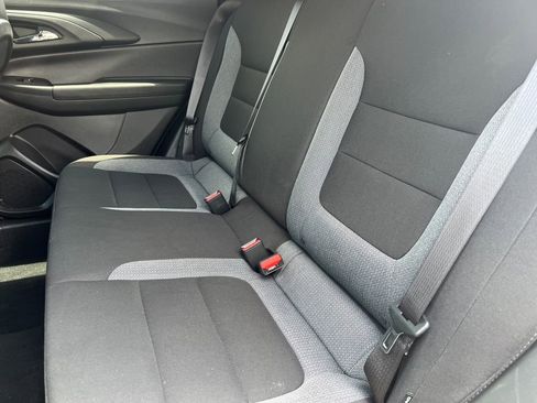 Used 2025 Chevrolet TrailBlazer LT AWD/4WD image 13