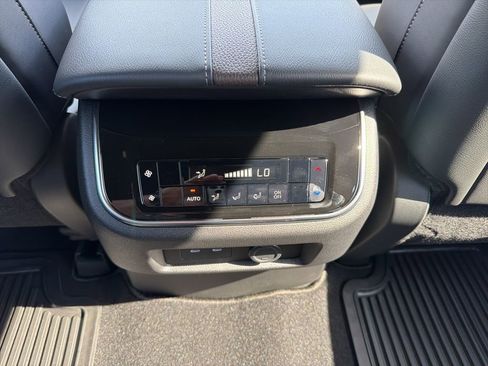 New 2026 Nissan Armada SL w/ Captain's Chari Seat Package RWD image 18