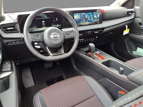 New 2026 Nissan Kicks SR w/ SR Premium Package AWD/4WD image 6