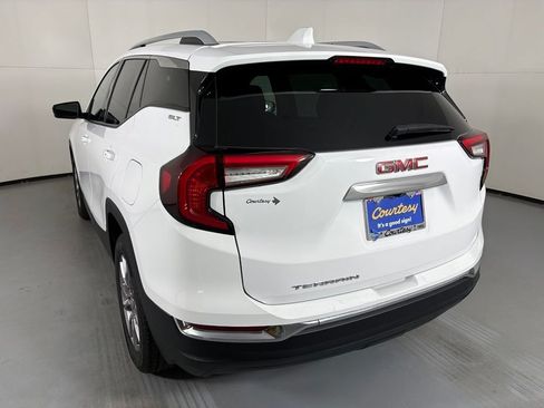 Used 2024 GMC Terrain SLT FWD image 6
