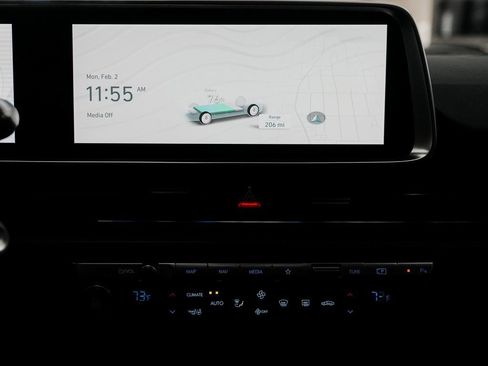 Used 2024 Hyundai Ioniq 6 Limited image 19