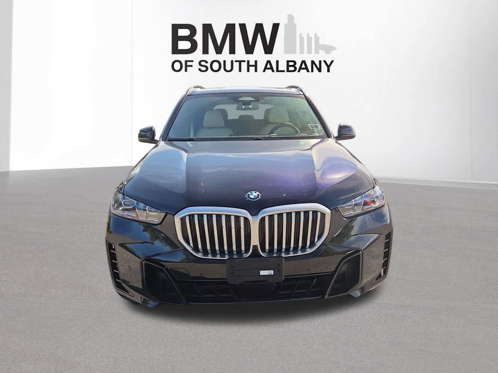 Used 2025 BMW X5 xDrive50e w/ M Sport Package AWD/4WD image 8