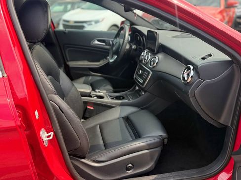 Used 2018 Mercedes-Benz GLA 250 w/ Premium Package image 14