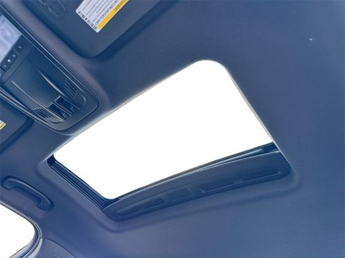 Used 2017 Chevrolet Cruze LT w/ Sun And Sound Package image 30