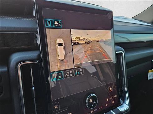 New 2026 GMC Yukon XL Elevation AWD/4WD image 13