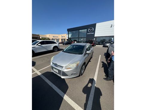Used 2013 Ford Focus SE FWD image 3