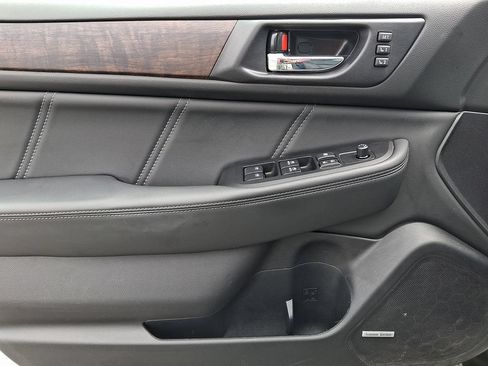 Used 2019 Subaru Outback 2.5i Limited AWD/4WD image 16