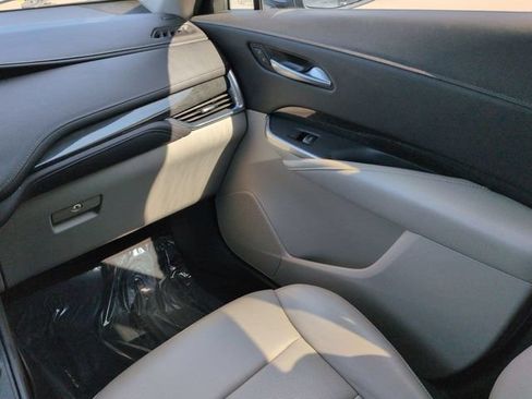 Used 2019 Cadillac XT4 Premium Luxury FWD image 17