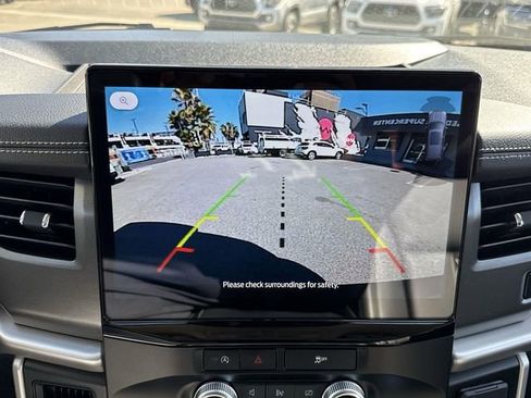 Used 2024 Ford Expedition XLT image 34