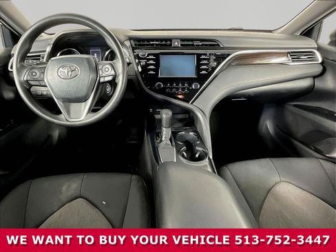 Used 2018 Toyota Camry LE FWD image 7