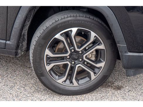 Used 2022 Jeep Compass Limited w/ Sun and Sound Group image 28