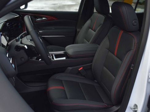 New 2026 Chevrolet Traverse RS image 9