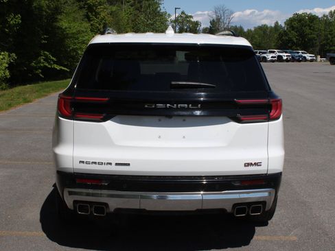 Used 2024 GMC Acadia Denali w/ Super Cruise Package AWD/4WD image 6