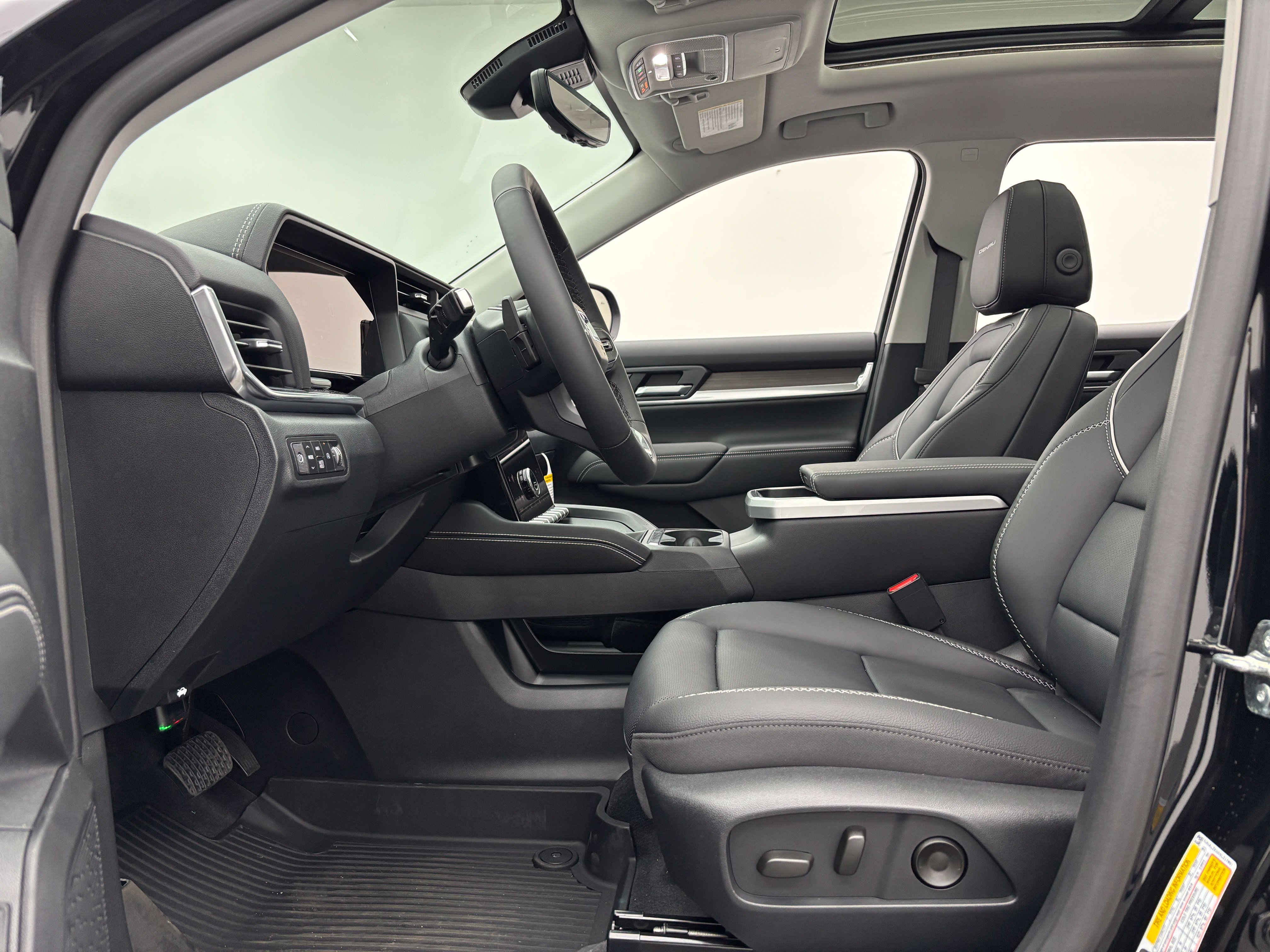 New 2027 GMC Terrain Denali w/ LPO, Floor Liner Package AWD/4WD image 19