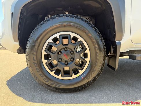 New 2026 Toyota Tacoma TRD Off-Road AWD/4WD image 11