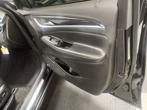 Used 2020 Buick Enclave Avenir w/ Avenir Technology Package image 26