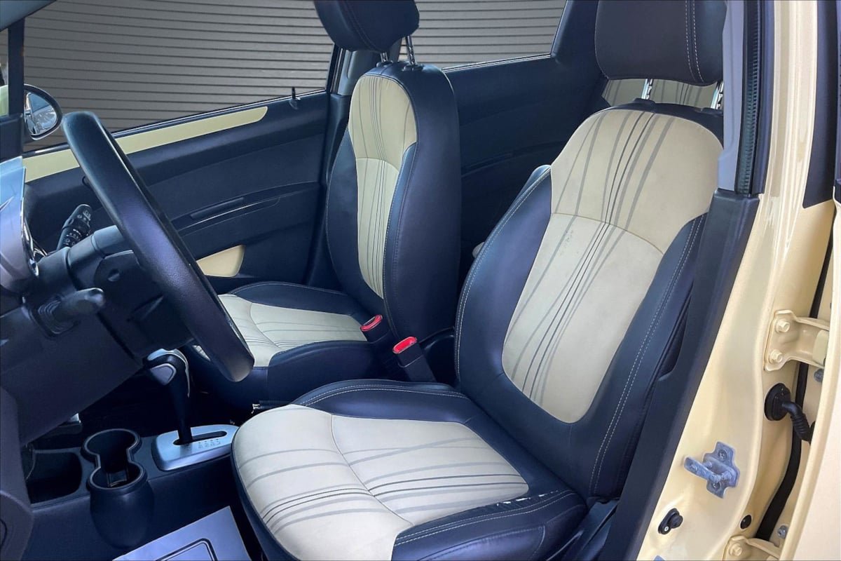 Used 2014 Chevrolet Spark LT FWD image 20
