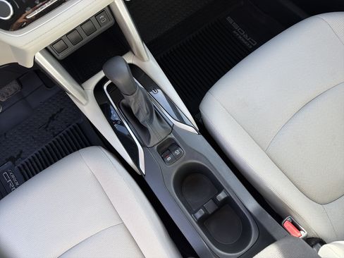 Certified 2024 Toyota Corolla Cross L image 17