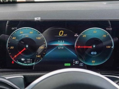 Used 2023 Mercedes-Benz EQB 350 4MATIC SUV image 12