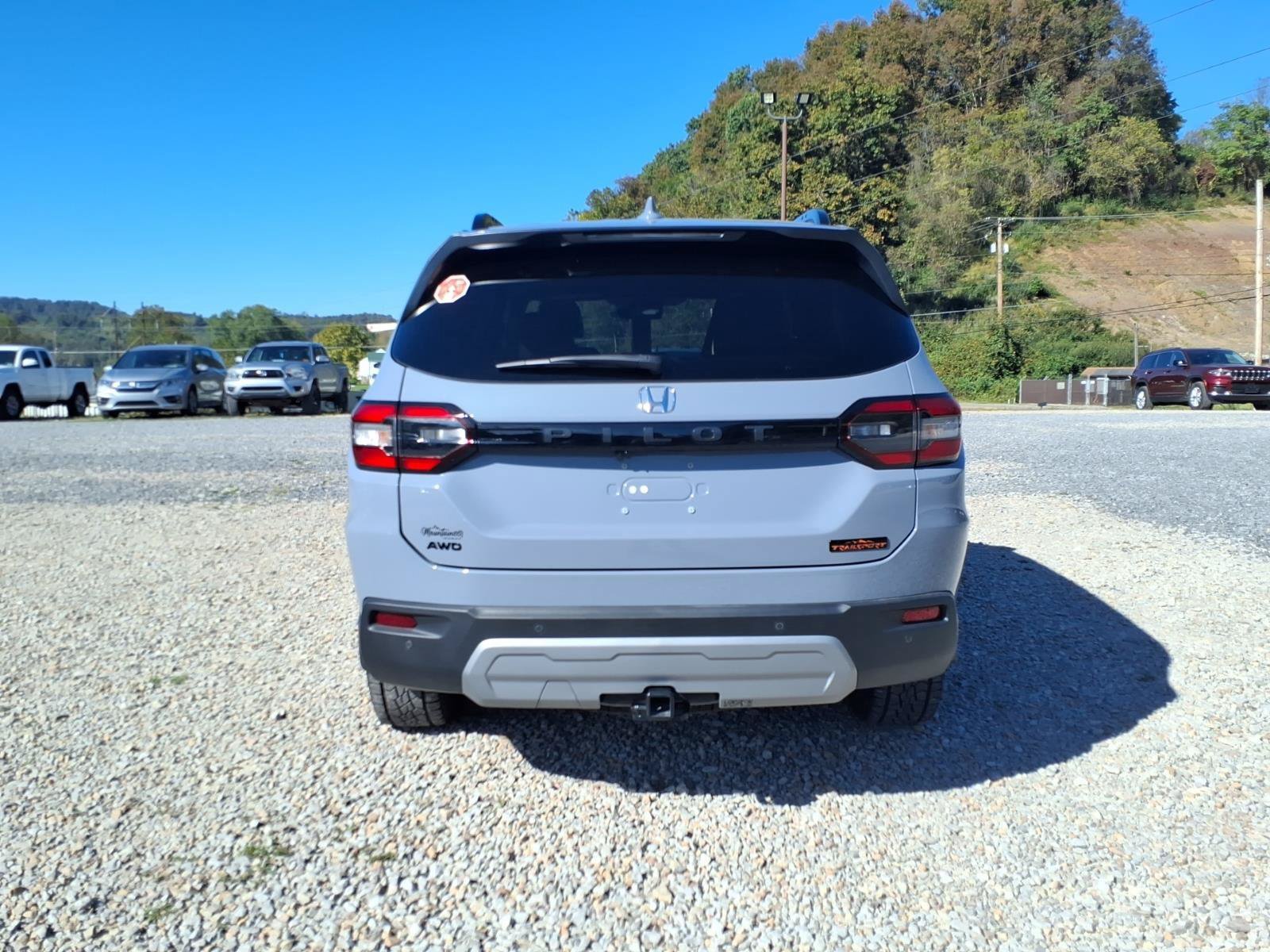 Certified 2025 Honda Pilot TrailSport image 7