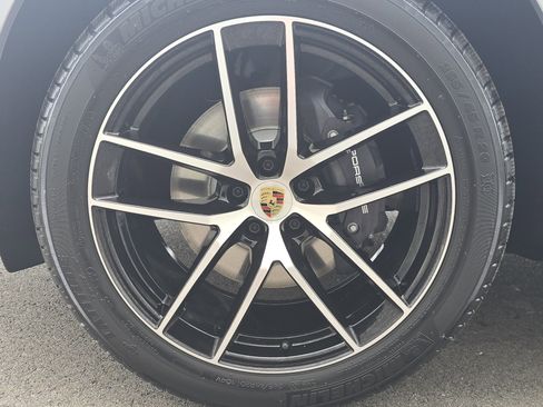 New 2026 Porsche Macan image 27