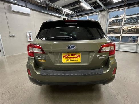 Used 2015 Subaru Outback 3.6R Limited image 4